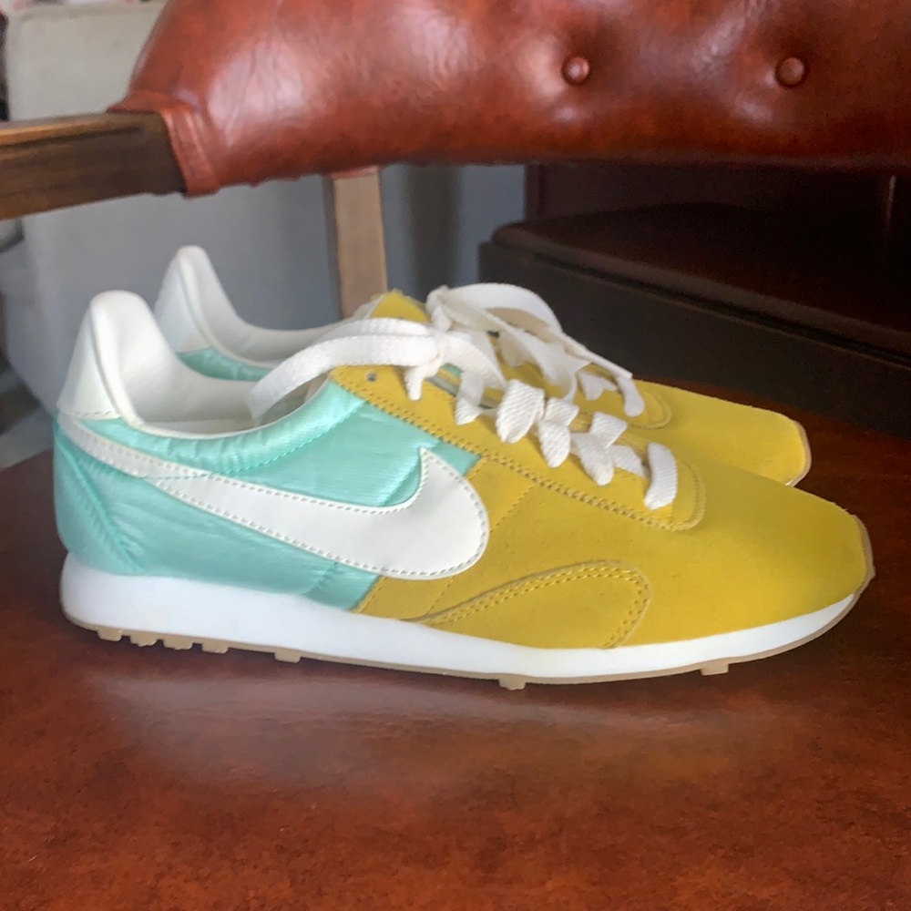 Vintage Nike Sneaker size 7.5
